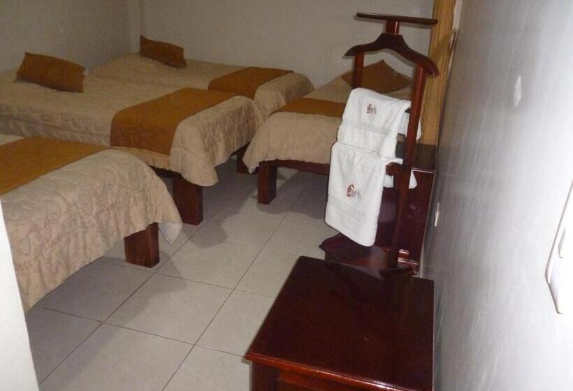 4인용 스탠다드 룸, Hostal Fevilamir