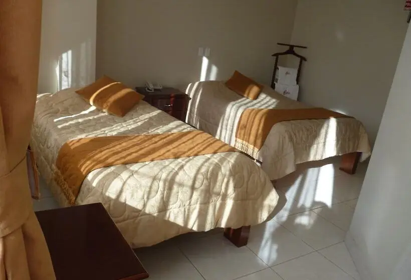 اتاق استاندارد سه نفره, Hostal Fevilamir