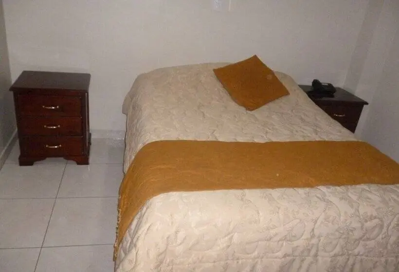 اتاق استاندارد یک نفره, Hostal Fevilamir