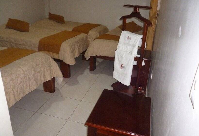 اتاق استاندارد چهار تخته, Hostal Fevilamir