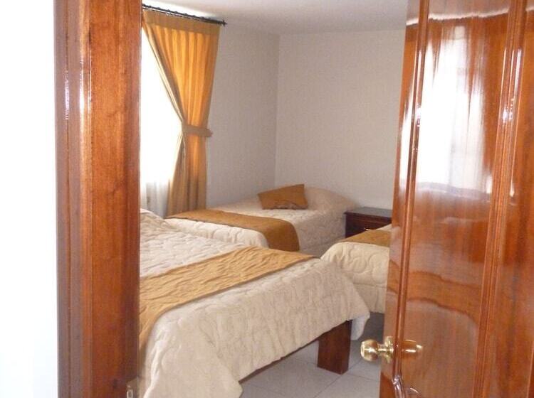 Standaard Vierpersoonskamer, Hostal Fevilamir