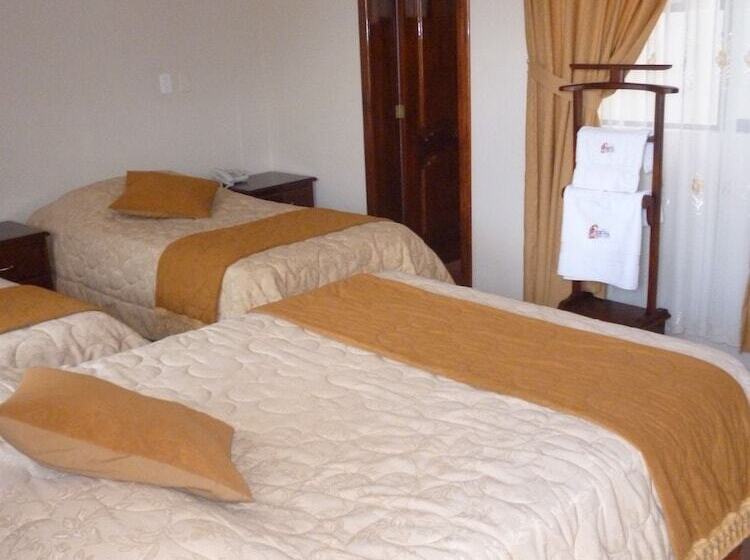 4인용 스탠다드 룸, Hostal Fevilamir