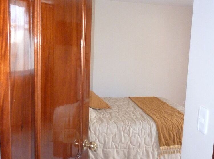 سوییت, Hostal Fevilamir