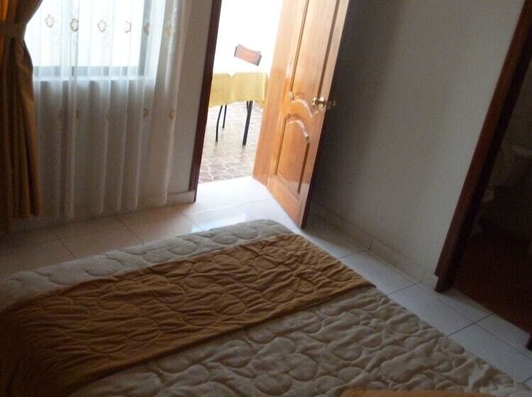 스위트, Hostal Fevilamir