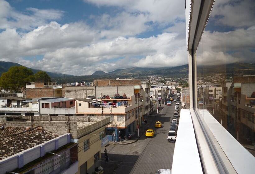 اتاق استاندارد چهار تخته, Hostal Fevilamir