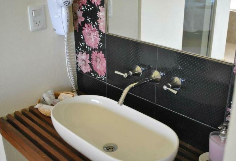 اتاق لوکس, La Fleur