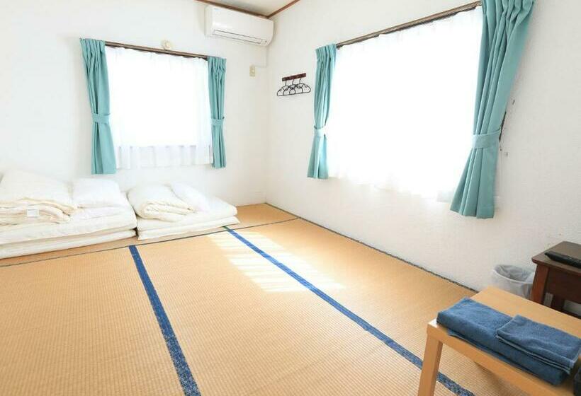 חדר סטנדרטי לארבעה עם חדר אמבטיה משותף, Pension Sea Friend