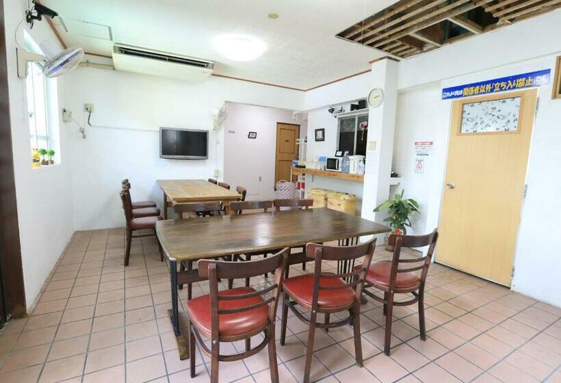 חדר סטנדרטי לארבעה עם חדר אמבטיה משותף, Pension Sea Friend