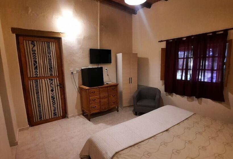 Номер Стандарт, Posada Cavieres Wine Farm