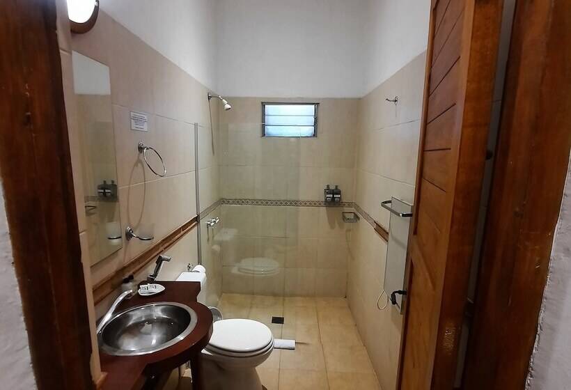 Номер Стандарт, Posada Cavieres Wine Farm