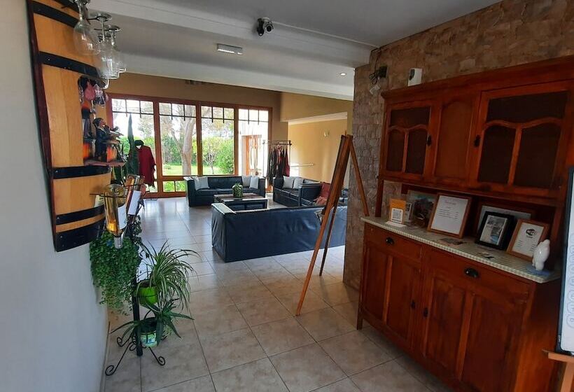 Номер Стандарт, Posada Cavieres Wine Farm