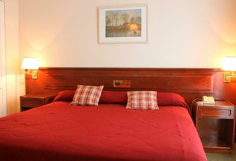 スタンダードルーム, Reviens