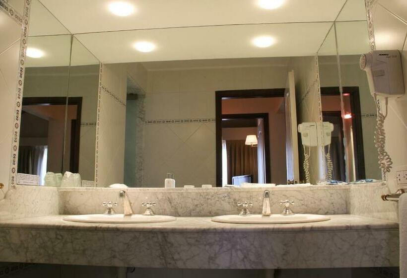 オーシャンビュージュニアスイート, Reviens