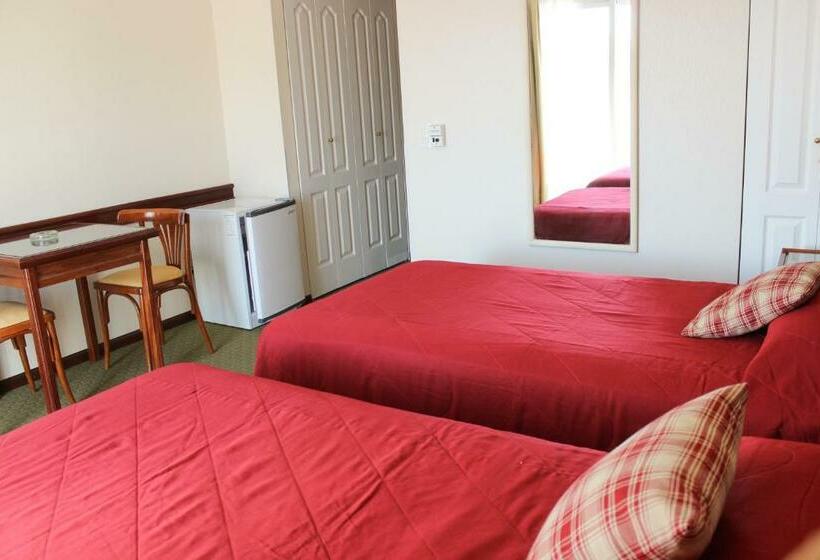 スタンダードルーム, Reviens