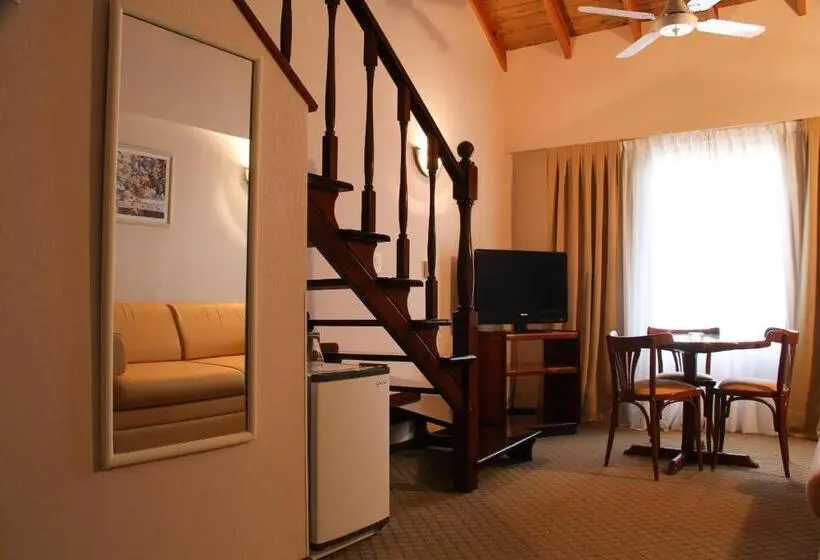Duplex-sviitti, Reviens