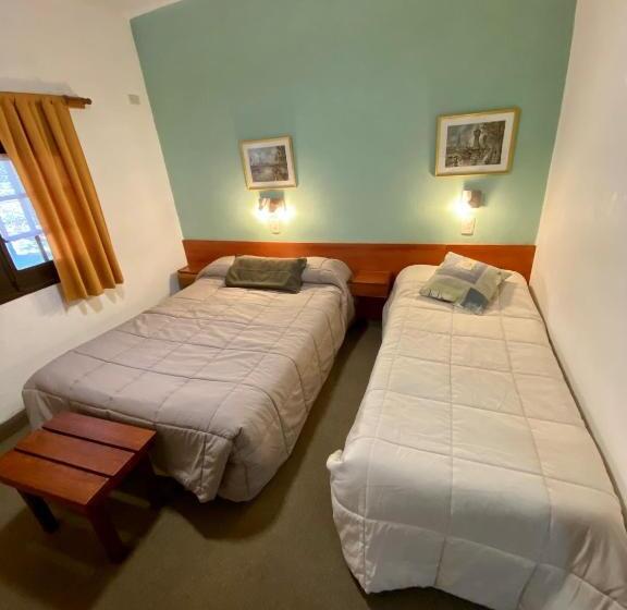 اتاق استاندارد سه نفره, Samay Huasi