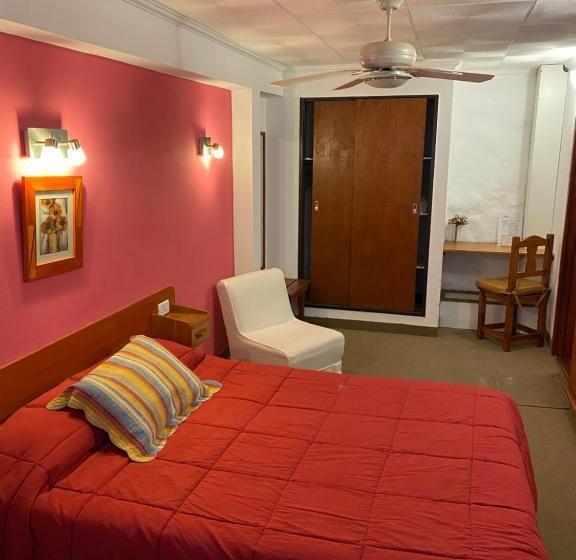 اتاق سوپریور با وان آب گرم, Samay Huasi