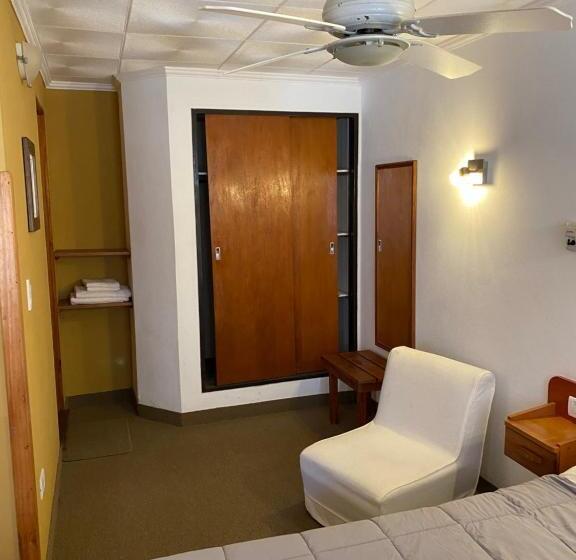 اتاق سوپریور با وان آب گرم, Samay Huasi