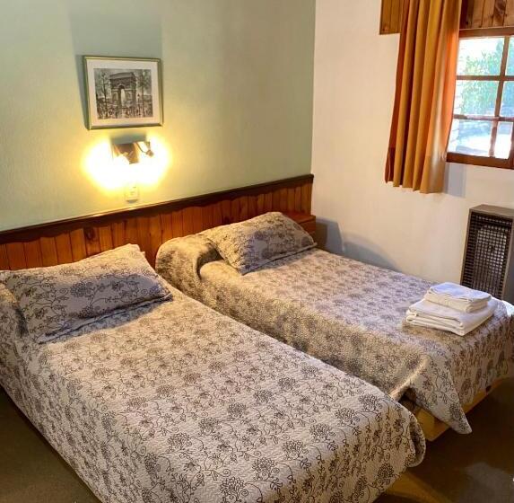 اتاق اکونومی, Samay Huasi