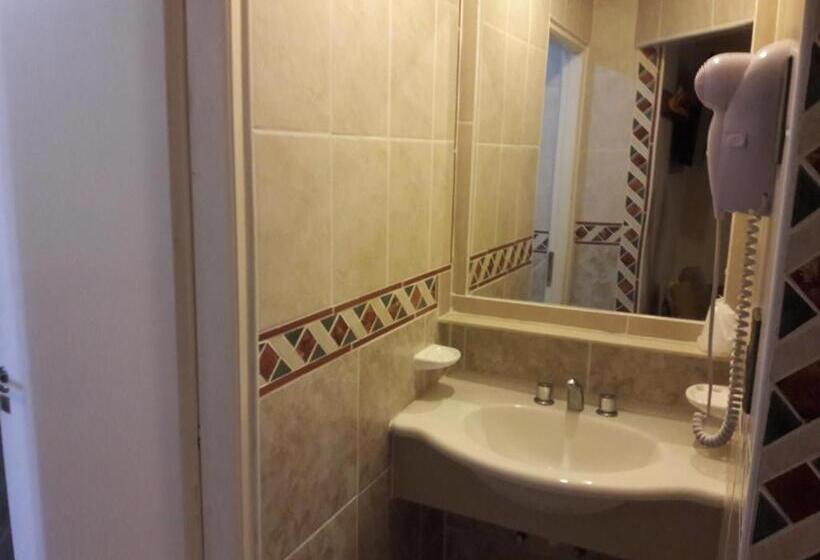 חדר סטנדרט עם ג'קוזי, Teomar