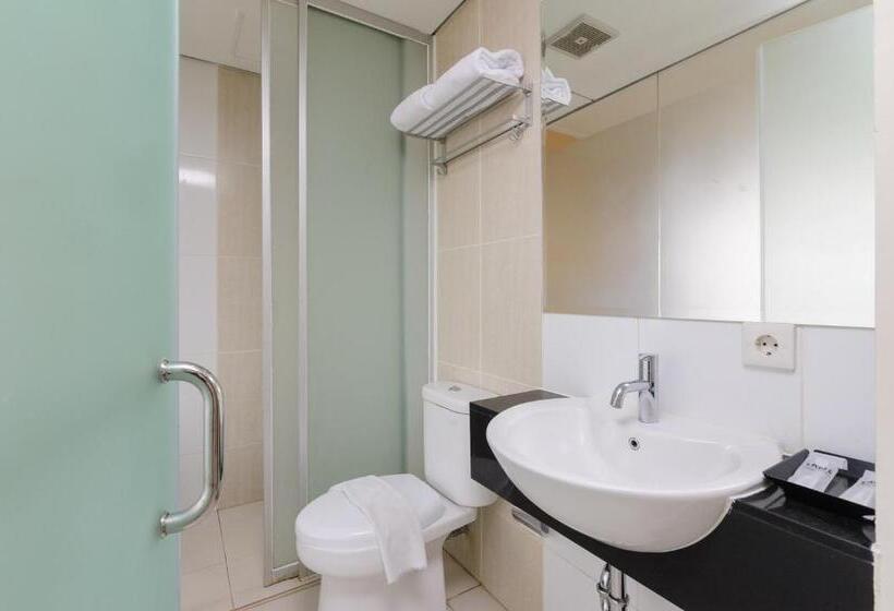 デラックスルーム, Sans Hotel Green Bekasi By Reddoorz