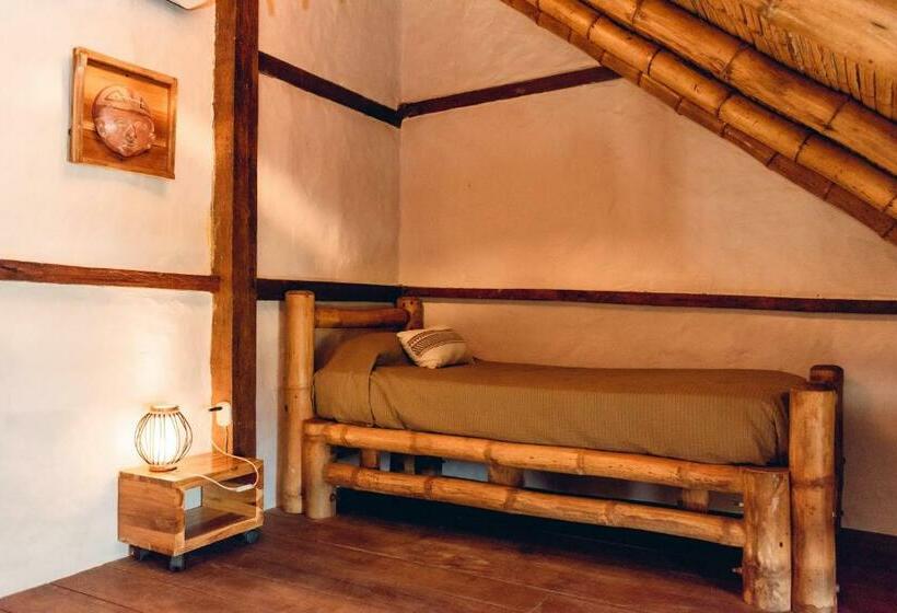 غرفة قياسية رباعية, Tiki Limbo