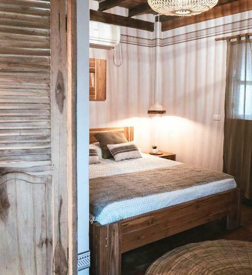 غرفة قياسية, Tiki Limbo