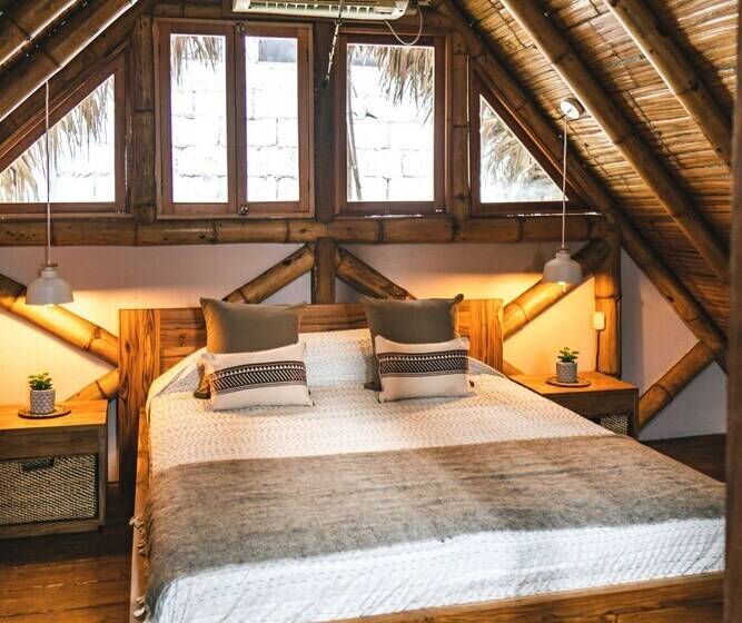 غرفة قياسية, Tiki Limbo