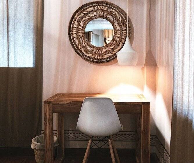 غرفة قياسية فردية, Tiki Limbo