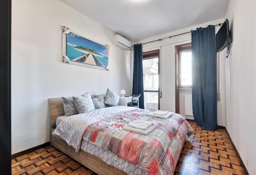 Standard-huone Parveke, Easy Downtown Inn