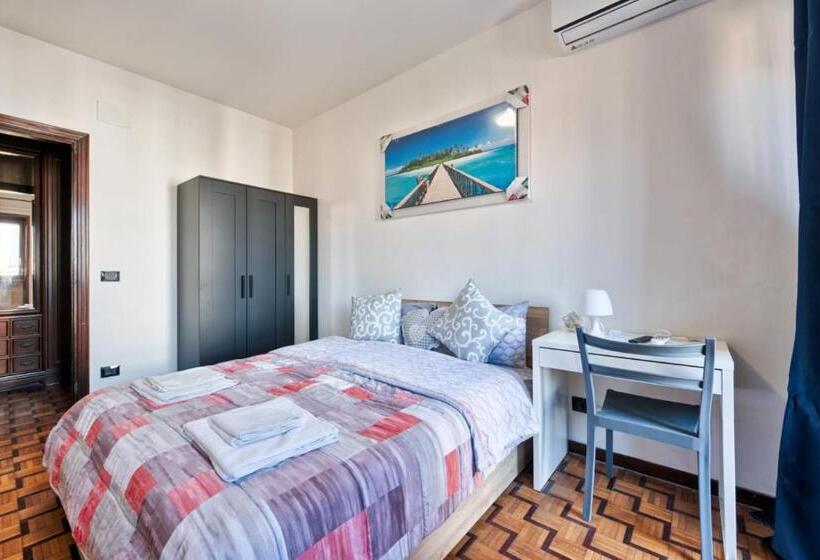 Standard-huone Parveke, Easy Downtown Inn