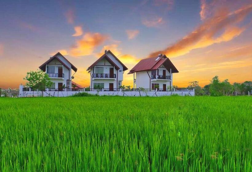 חדר סטנדרט לשלושה עם מרפסת, Avonil Resort Yala