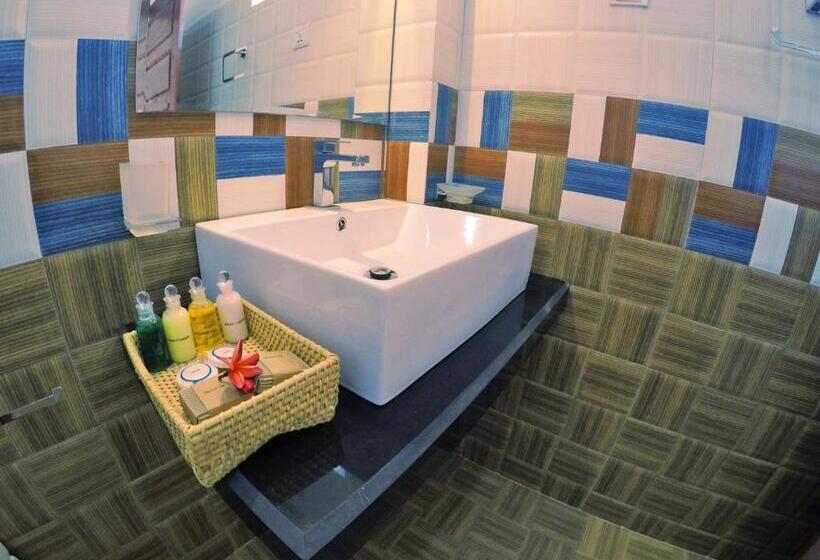 חדר סטנדרט לשלושה עם מרפסת, Avonil Resort Yala