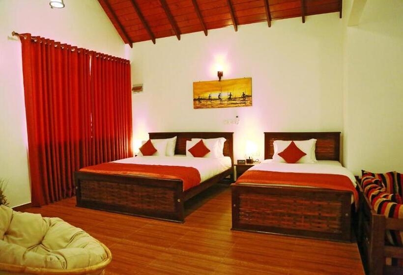 חדר סטנדרט לשלושה עם מרפסת, Avonil Resort Yala