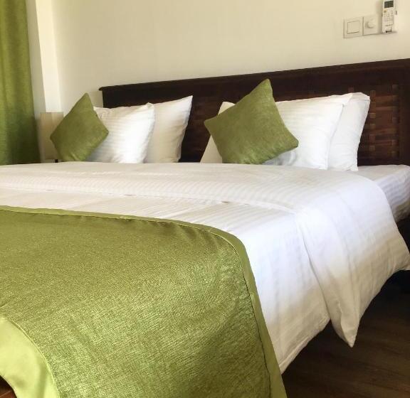Трехместный Номер Стандарт с Балконом, Avonil Resort Yala