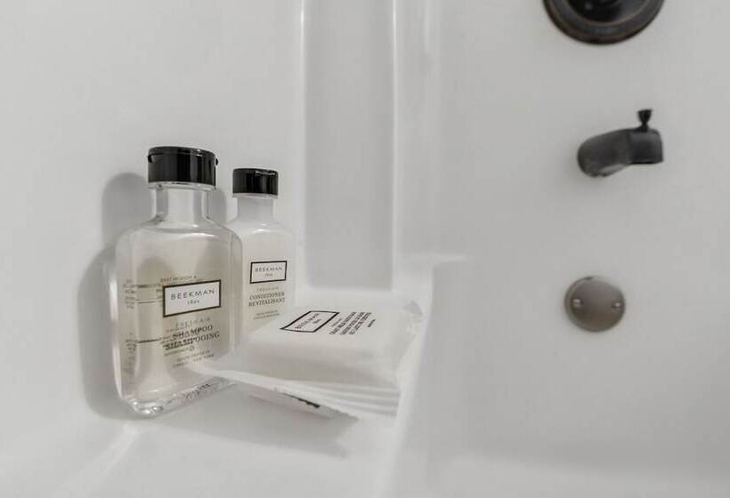 Номер Стандарт, Whiskey In Pascagoula