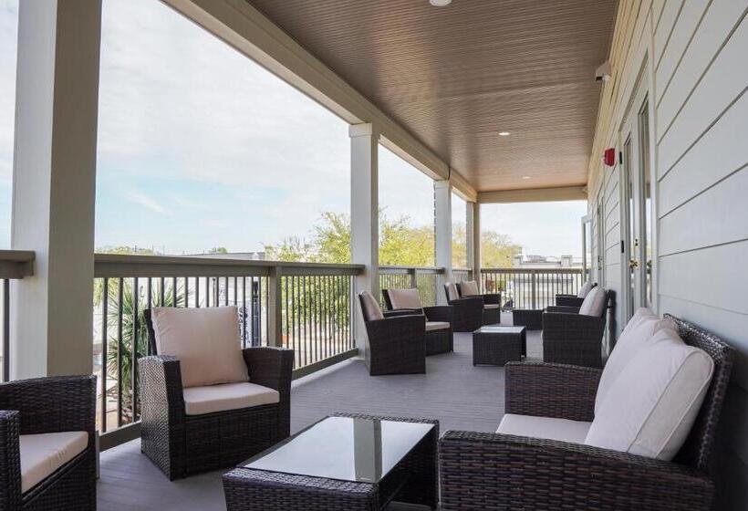 Стандартный Номер Кровать Кинг, Whiskey In Pascagoula