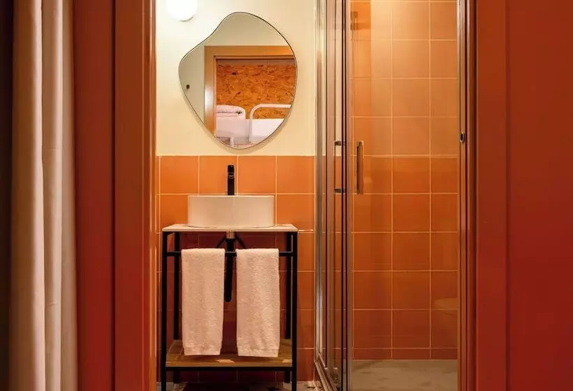 اتاق استاندارد چهار تخته, The Loft Hostel Lavapies