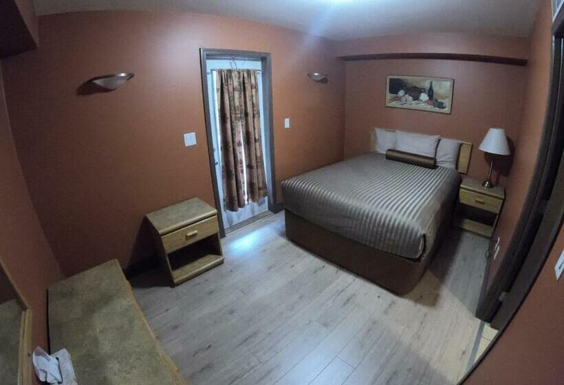 带阳台套房, Avalon Inn