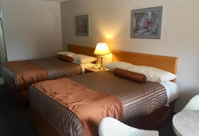 חדר סטנדרט, Avalon Inn