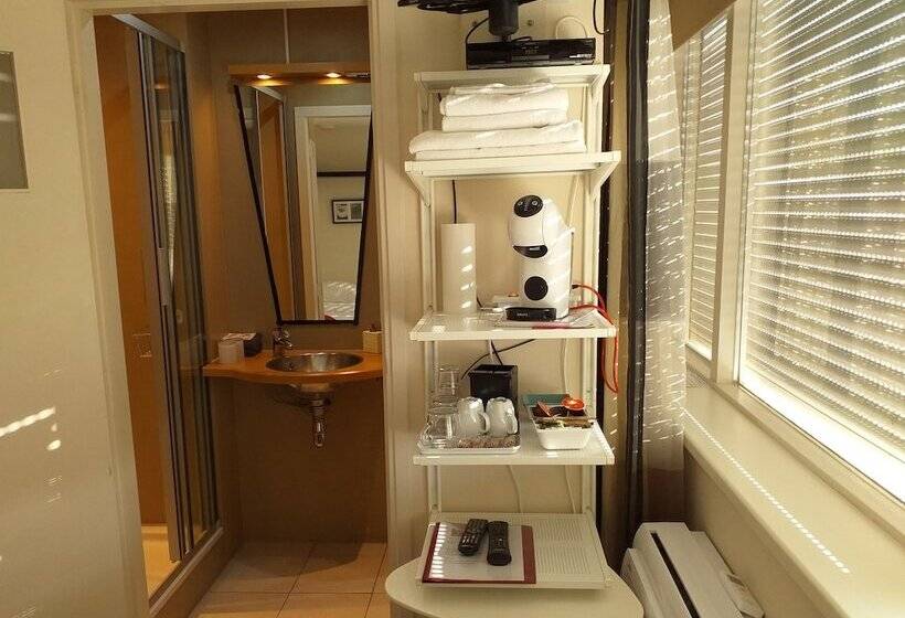 이코노미 룸, B&b Oosterpark