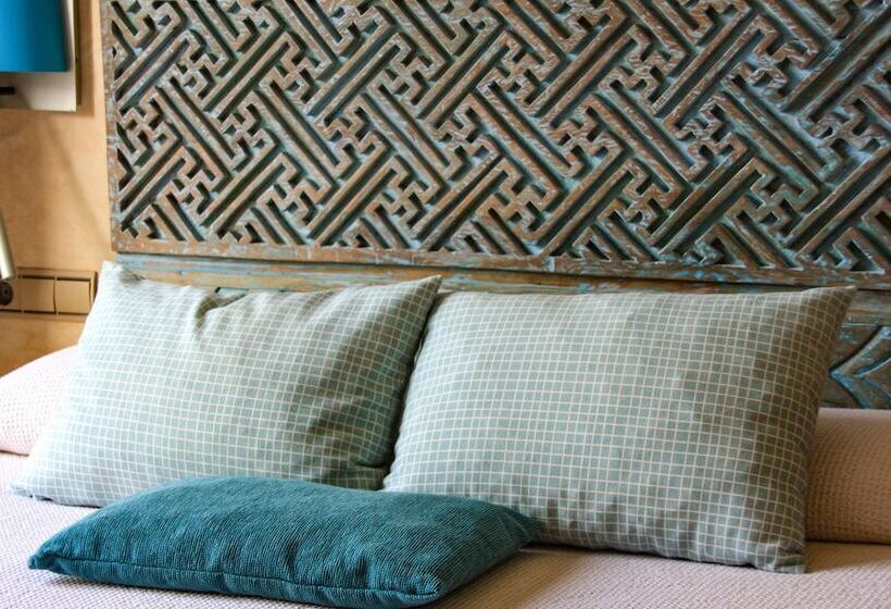 اتاق استاندارد سه نفره, Room Tarifa