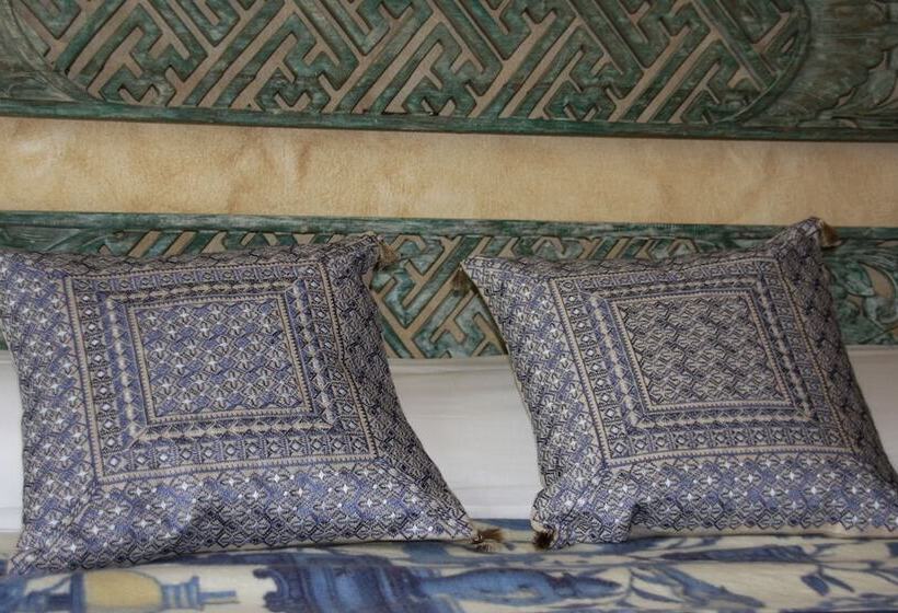 اتاق استاندارد سه نفره, Room Tarifa