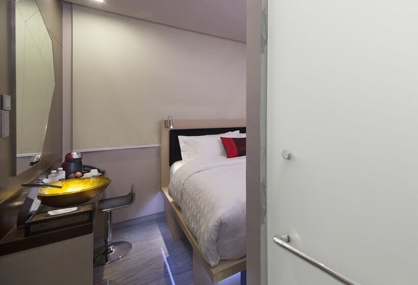 اتاق لوکس, Clover 7