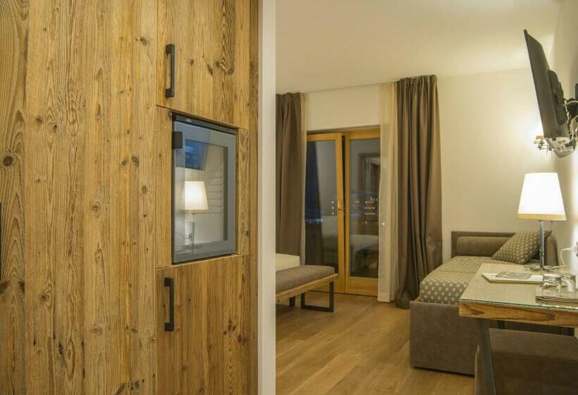 غرفة قياسية ثلاثية, Garni Caminetto