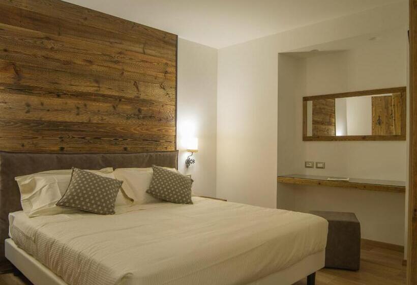 غرفة قياسية رباعية, Garni Caminetto