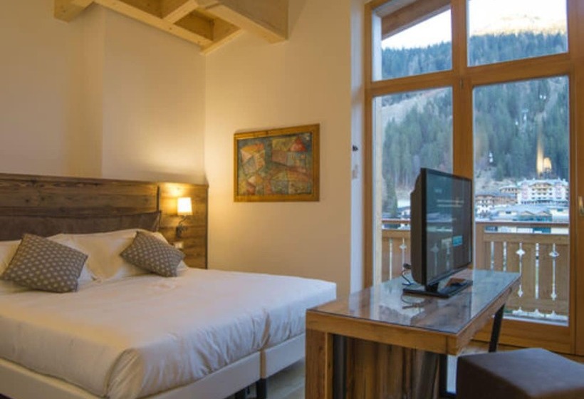 جناح جونيور, Garni Caminetto