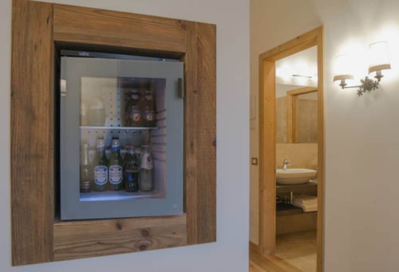 غرفة قياسية رباعية, Garni Caminetto