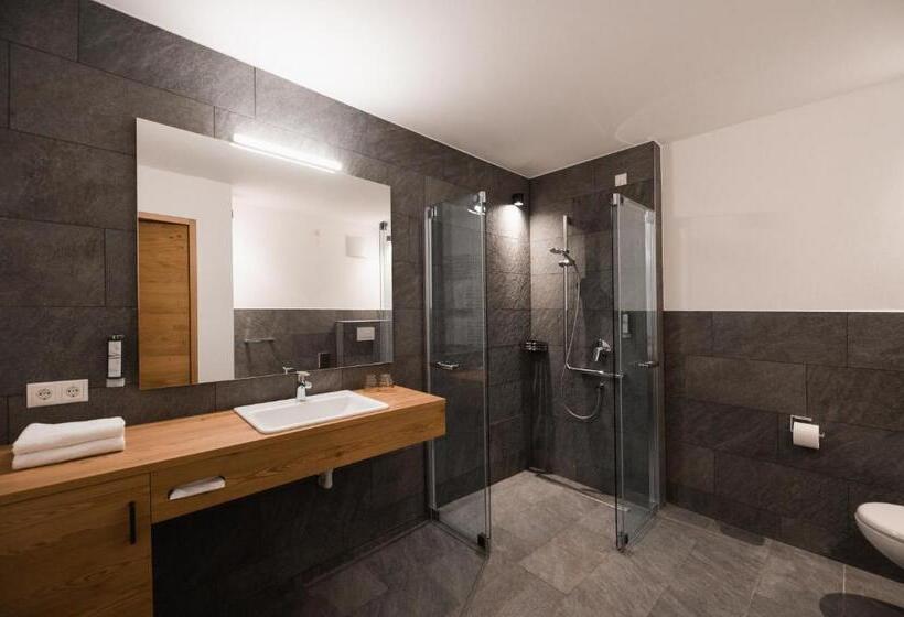 חדר סטנדרט לארבעה, Gasthof Jochele