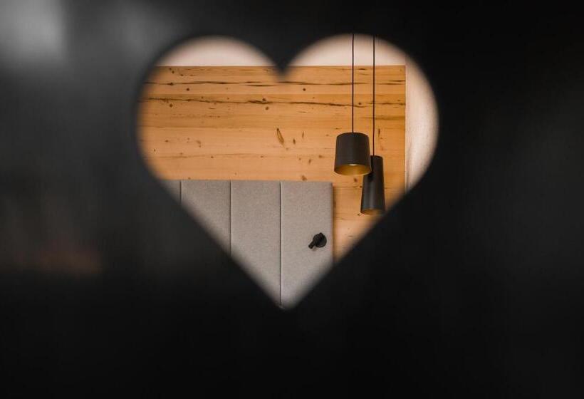 חדר משפחתי, Gasthof Jochele